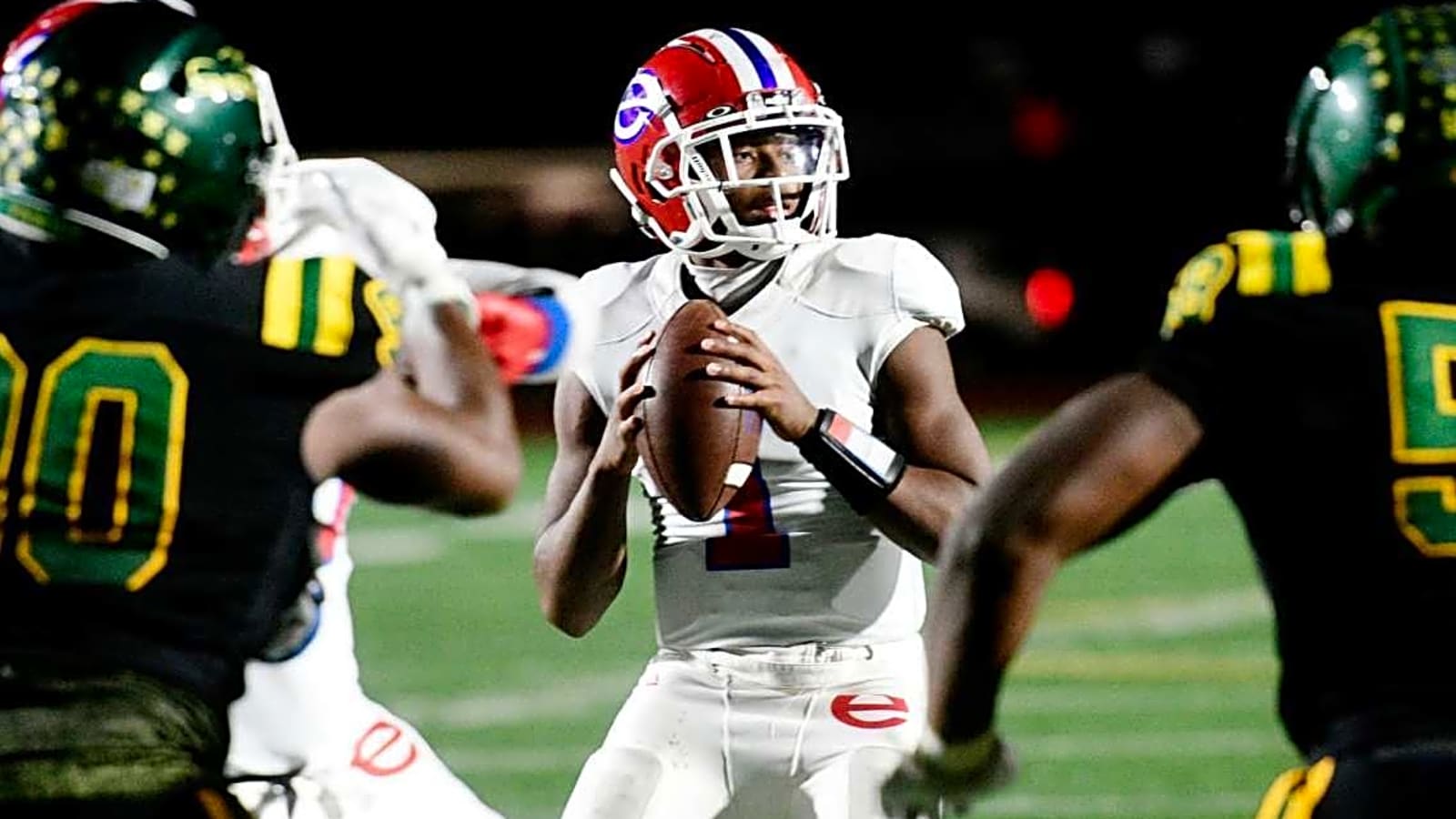 Controversial Notre Dame QB recruiting strategy may already be backfiring on them with news surrounding their latest offer