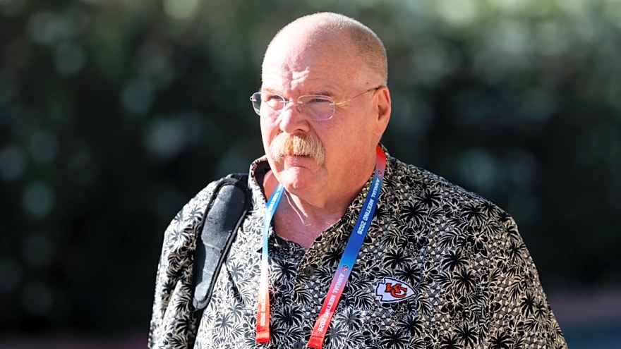 Kansas City Chiefs HC Andy Reid continues long tradition of iconic look for head coaches photo at NFL's annual meeting