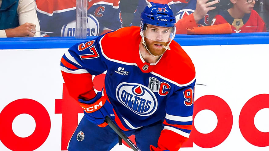 Connor McDavid in no rush to sign max-term extension with Oilers