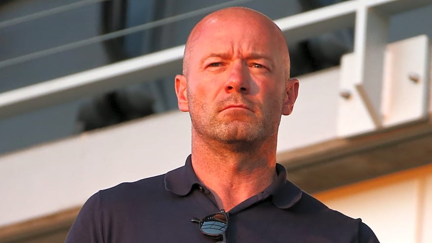 Alan Shearer predicts a much-changed Arsenal team v Mansfield