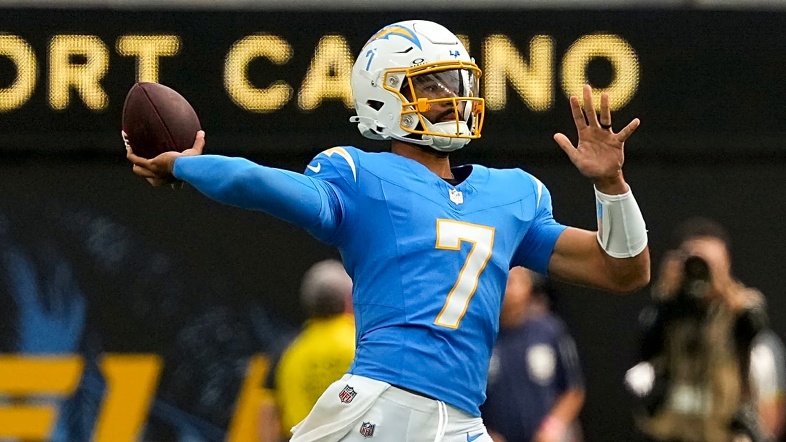 Los Angeles Chargers QB DJ Uiagalelei throws first preseason touchdown