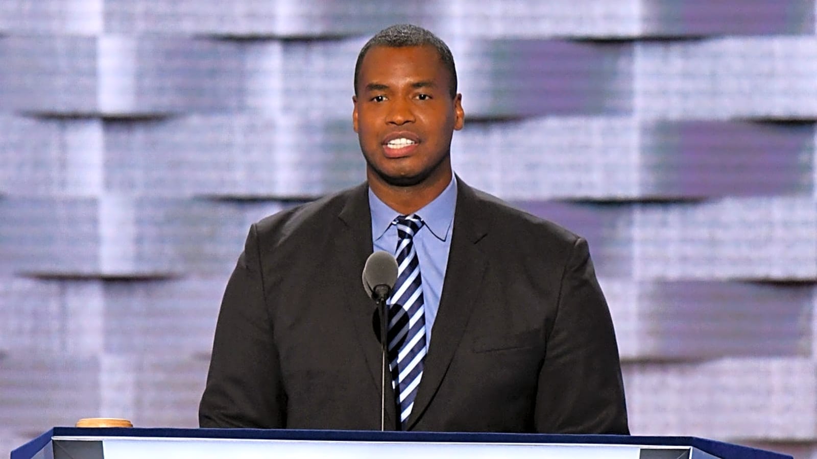 Former NBA center Jason Collins speaks out after getting diagnosed with Stage 4 brain cancer