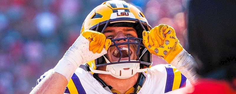 LSU LB Whit Weeks trolls Ole Miss fans with savage IG post after Lane Kiffin move