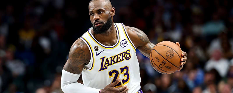 Lakers’ Injuries Mean LeBron Must Turn Back Clock as Much as Possible