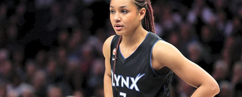 Inside the Lynx Locker Room With Anastasiia Olairi Kosu