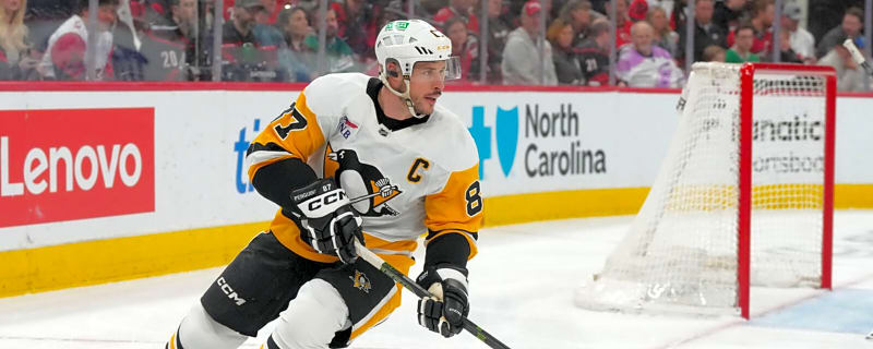 Broadcast shows exact moment Penguins star Sidney Crosby suffered apparent injury