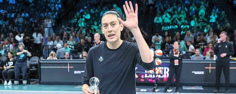 Liberty star Breanna Stewart tips cap to Fever for red-hot shooting night