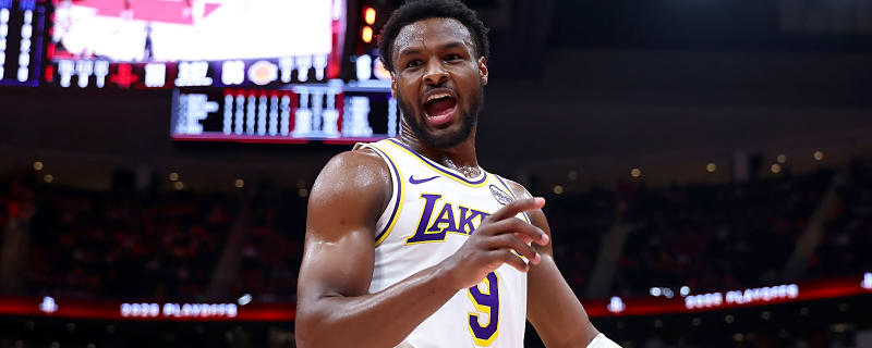 Watch Bronny James lead Lakers through Game 3 pregame routine