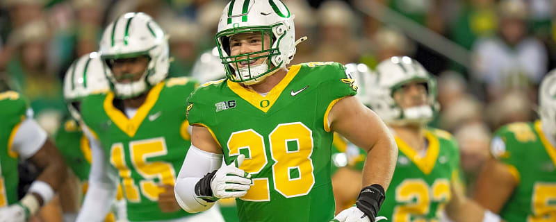 Oregon gets offensive reinforcements for Minnesota clash despite Dakorien Moore injury