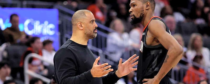 Bill Simmons rips Ime Udoka’s ‘clogged toilet’ offense with Rockets