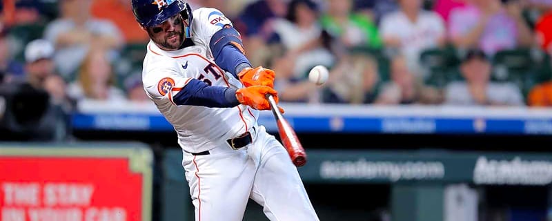 Cubs make move on ex-Astros World Series champ