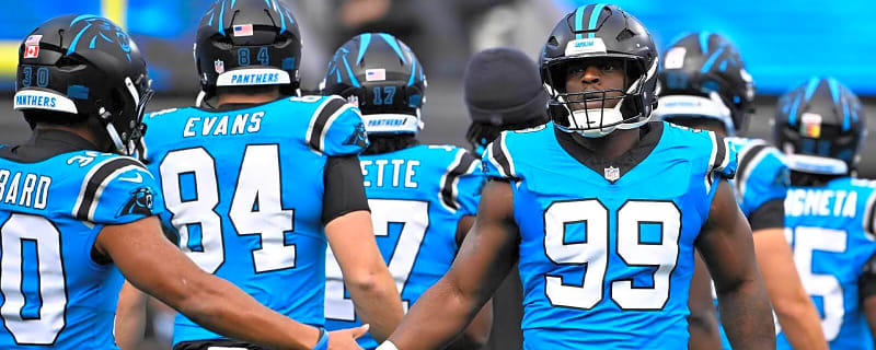 Panthers’ Tershawn Wharton hilariously avoids 12-men penalty with diving sprint off MNF field
