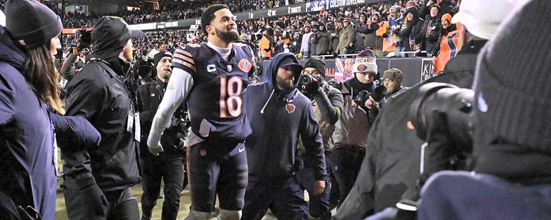 Bears superfan Seth Rollins presents ‘Iceman’ Caleb Williams award at NFL Honors
