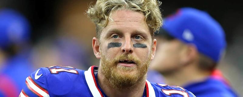 Bills urged by ex-WR to sign two-time Super Bowl champ after surprise release