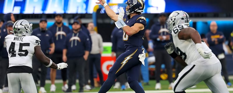 All signs point to Chargers’ Justin Herbert playing vs. Eagles despite hand surgery