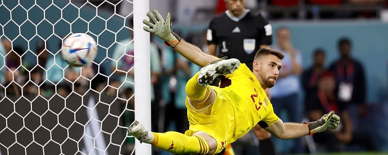 Spain GK Unai Simon extends shutout record