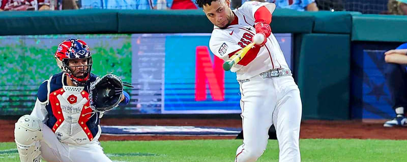Red Sox slugger Willson Contreras starts off Home Run Derby with historic feat