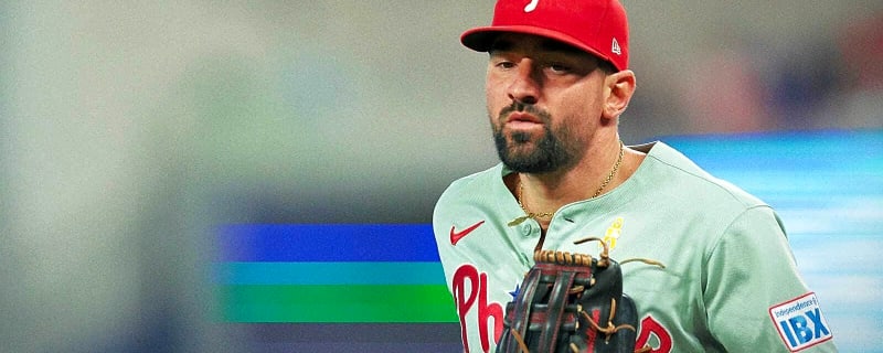 Padres’ Nick Castellanos makes diving first base play in spring training debut