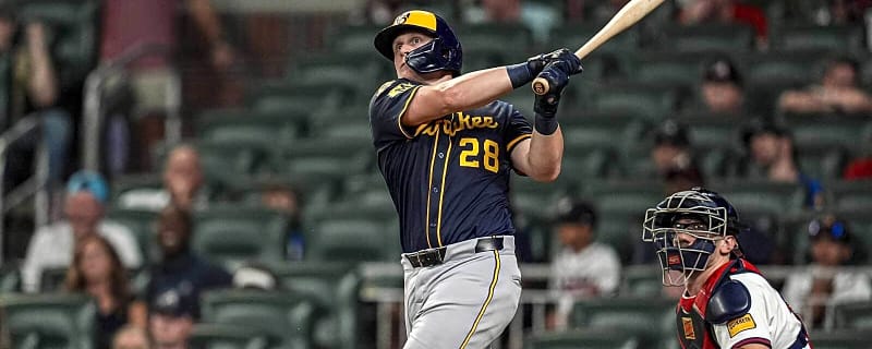 Brewers’ Andrew Vaughn battling hand injury early in season