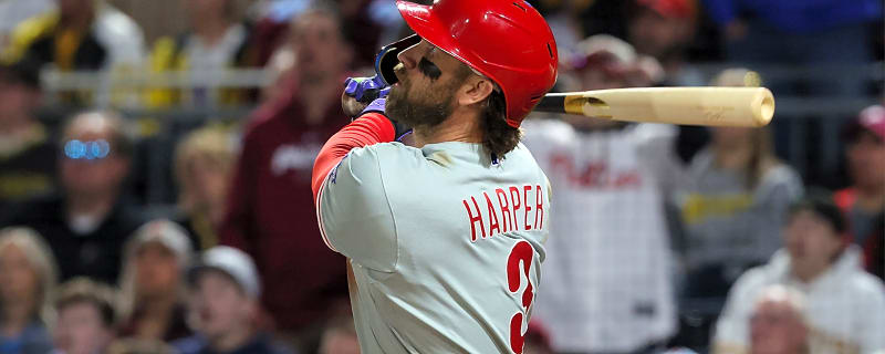 Phillies star Bryce Harper comes inches away from 9th inning grand slam