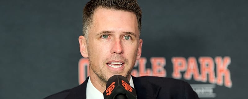 Giants DFAs catcher due to Marlins trade