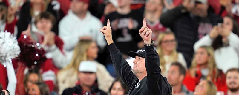 Legendary Oklahoma coach Bob Stoops officially retires from coaching after UFL stint