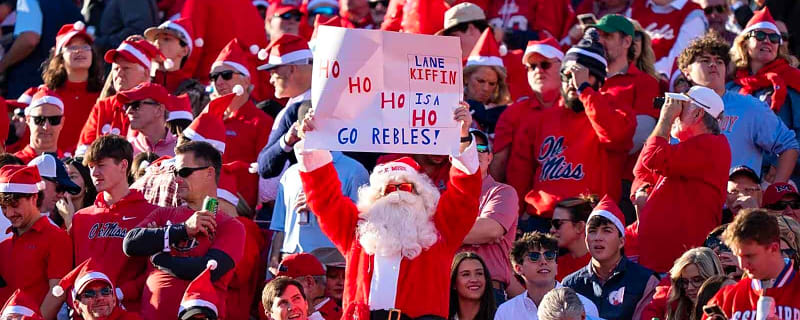 LSU football’s Lane Kiffin hilariously responds to Ole Miss fan’s ‘F**k Lane Kiffin’ kit for Christmas