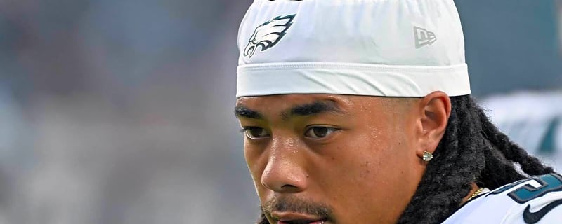 Eagles rookie Makai Lemon gets words of encouragement from DeVonta Smith after botched punt
