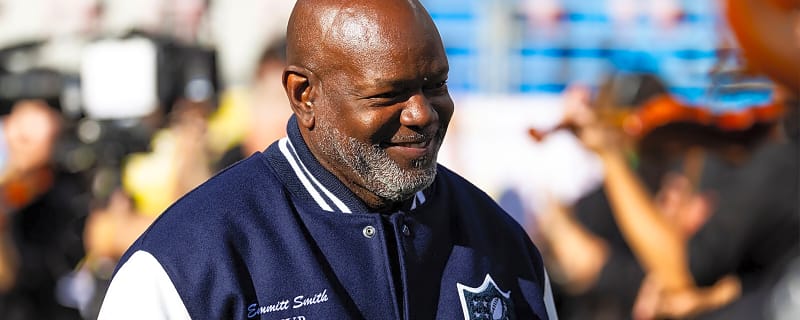 Cowboys legend Emmitt Smith fires back at Dak Prescott haters with Tony Romo declaration