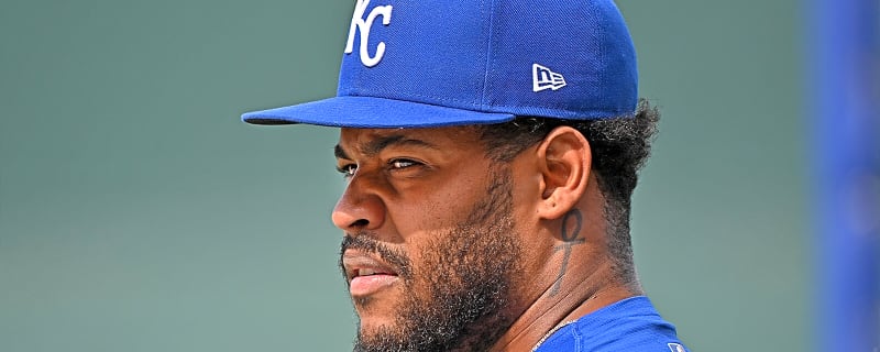 Royals’ Maikel Garcia joins Vinnie Pasquantino on injured list
