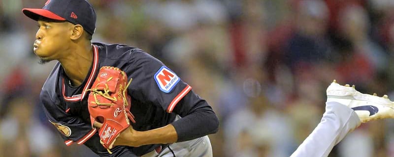 Former top prospect reveals new pitch that could help him make Padres roster