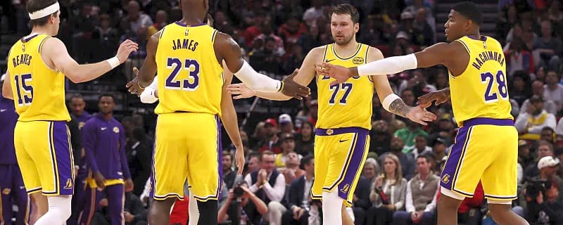 Lakers clinch playoff berth for fourth season in a row