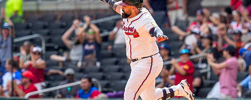 Braves sign veteran catcher after placing Sean Murphy on IL