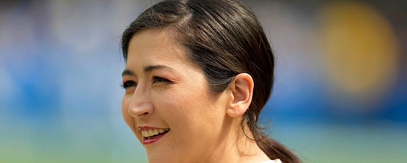 Mina Kimes grabs attention after Seahawks Disneyland photo with Super Bowl champs