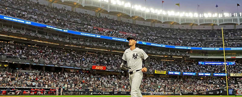 Aaron Boone taking hands-off approach to Cody Bellinger free agency