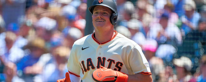 Giants’ Matt Chapman gives Zack Gelof classy gift after injury mishap