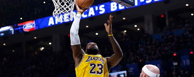 Lakers’ LeBron James exchanges words with Alex Caruso in heated moment