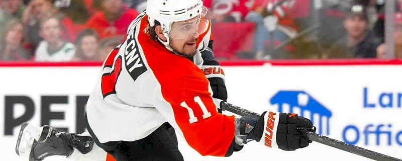 Flyers’ Travis Konecny reacts to nightmare OT miss in Hurricanes Game 2