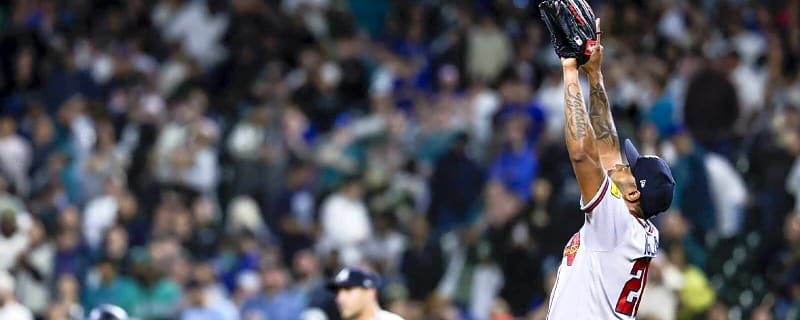 Braves immediately get dominant Raisel Iglesias reminder in return from IL