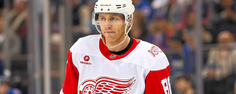 Patrick Kane will play at least 1 more season, but will it be with Red Wings?