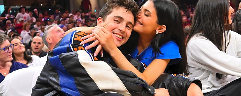 Knicks superfans Timothée Chalamet, Kylie Jenner share hype moment with KAT after ECF sweep