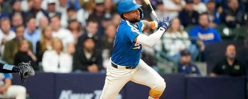 Brewers’ Jackson Chourio shares weird moment with his bat after foul ball