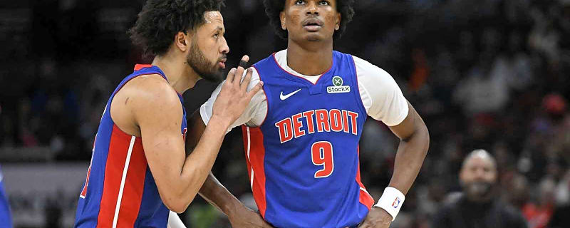 Pistons forward Ausar Thompson exits Spurs game early with ankle injury