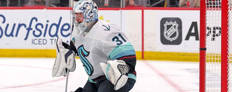 Kraken’s Philipp Grubauer nearly sparks brawl after shoving Devils’ Dougie Hamilton