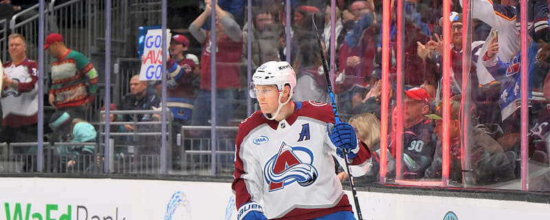 Avalanche star Nathan MacKinnon’s monster 3rd period vs. Kraken overtakes Connor McDavid