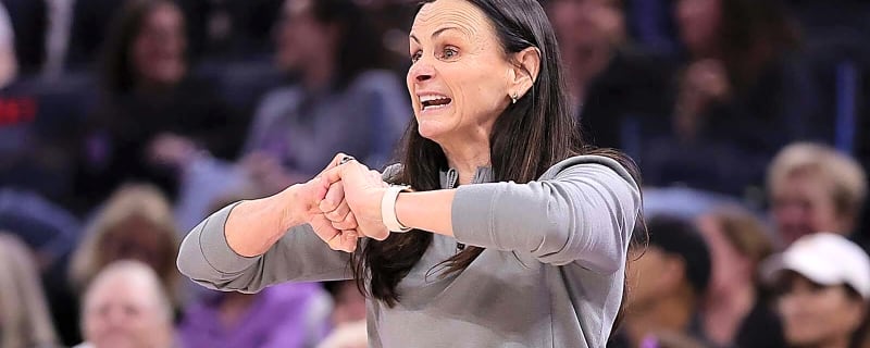 Newly named Tempo coach Sandy Brondello catches Raptors-Bucks game