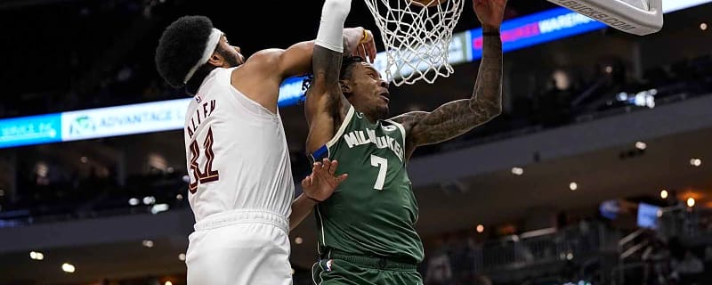 Bucks’ Kevin Porter Jr. climbs ladder on Cavs’ Jarrett Allen