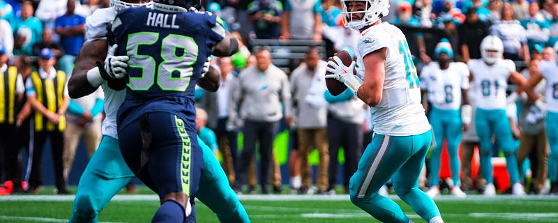 Ravens sign ex-Dolphins quarterback in effort to load up at position
