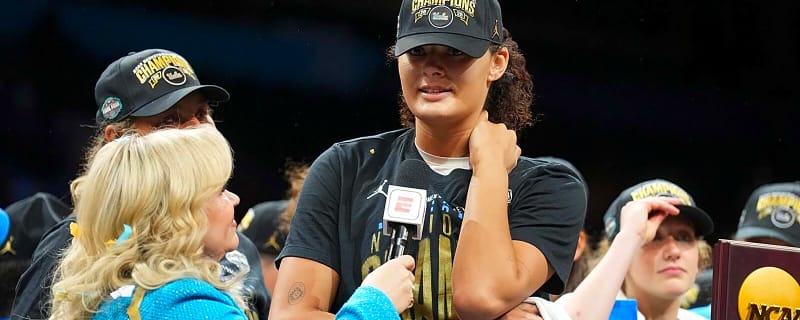 UCLA WBB star Lauren Betts tears up in instant reaction to winning national title