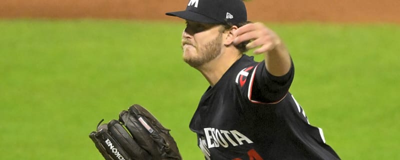 Dodgers sign veteran pitcher to minor-league deal